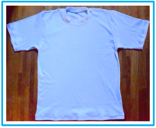 白Tシャツ